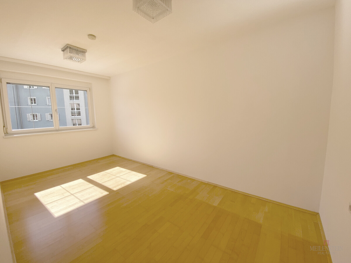 E5FF6A28-2258-4107-9855-2B84AF2C399C