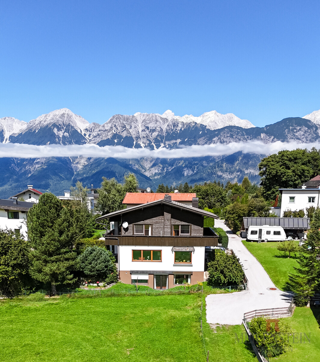Südansicht Haus mit Sackgasse