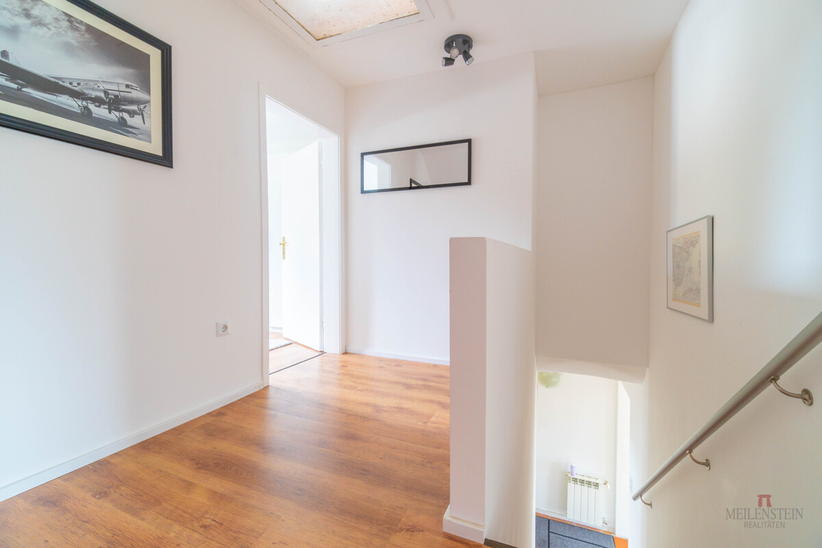 Flur OG Nebengebäude