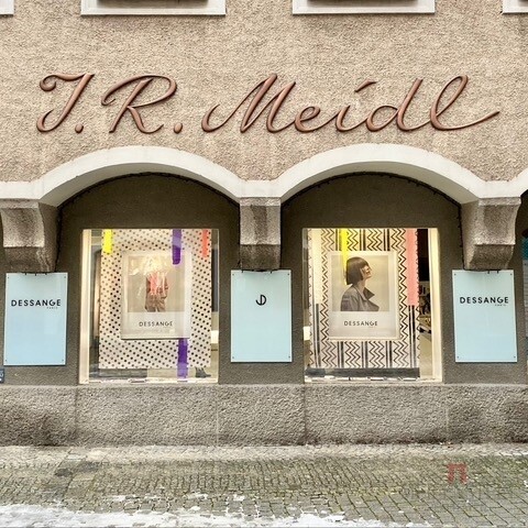 Salon Außenansicht