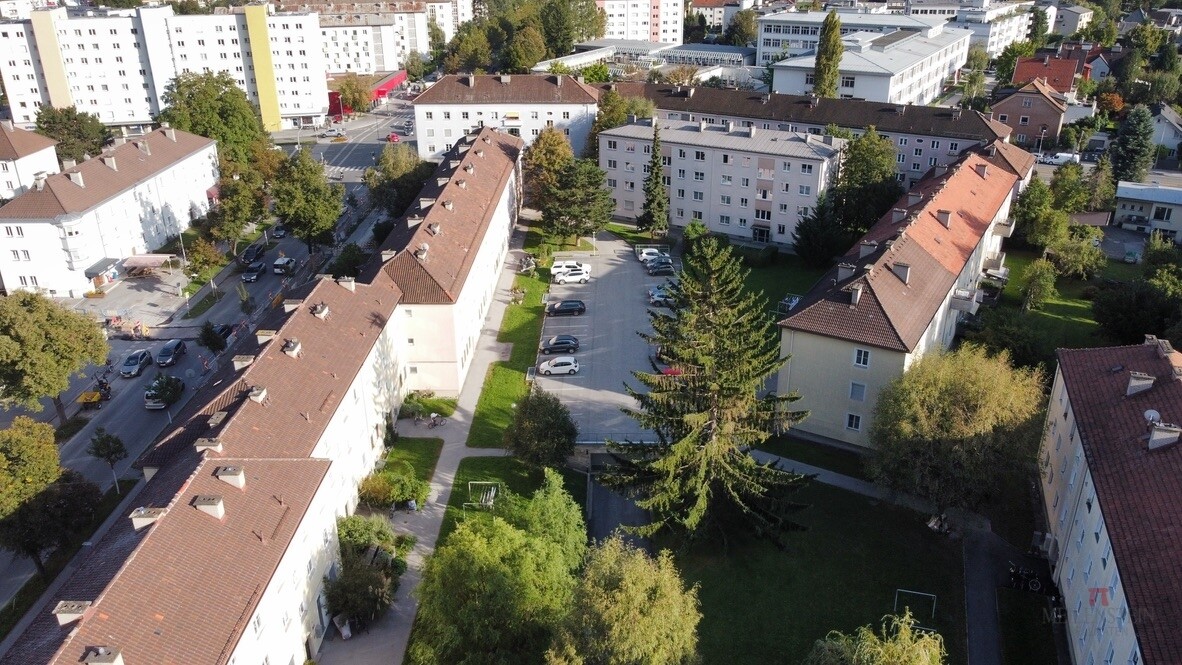 95AE3B2C-903B-479B-8F36-11A7B644D045_1_105_c