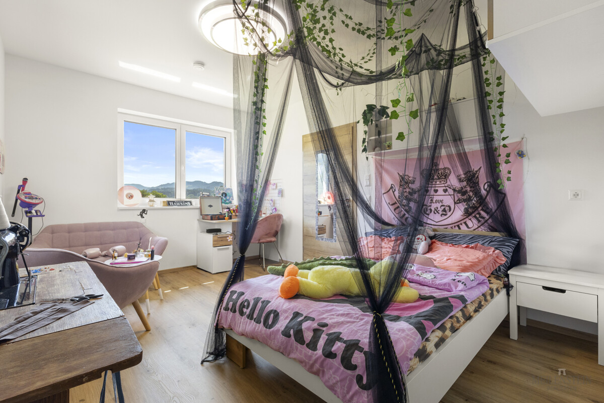 Schlafzimmer 2