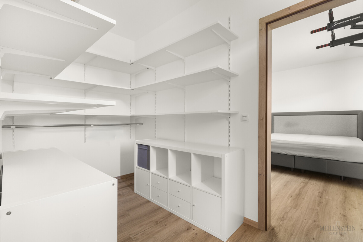 Begehbarer Kleiderschrank