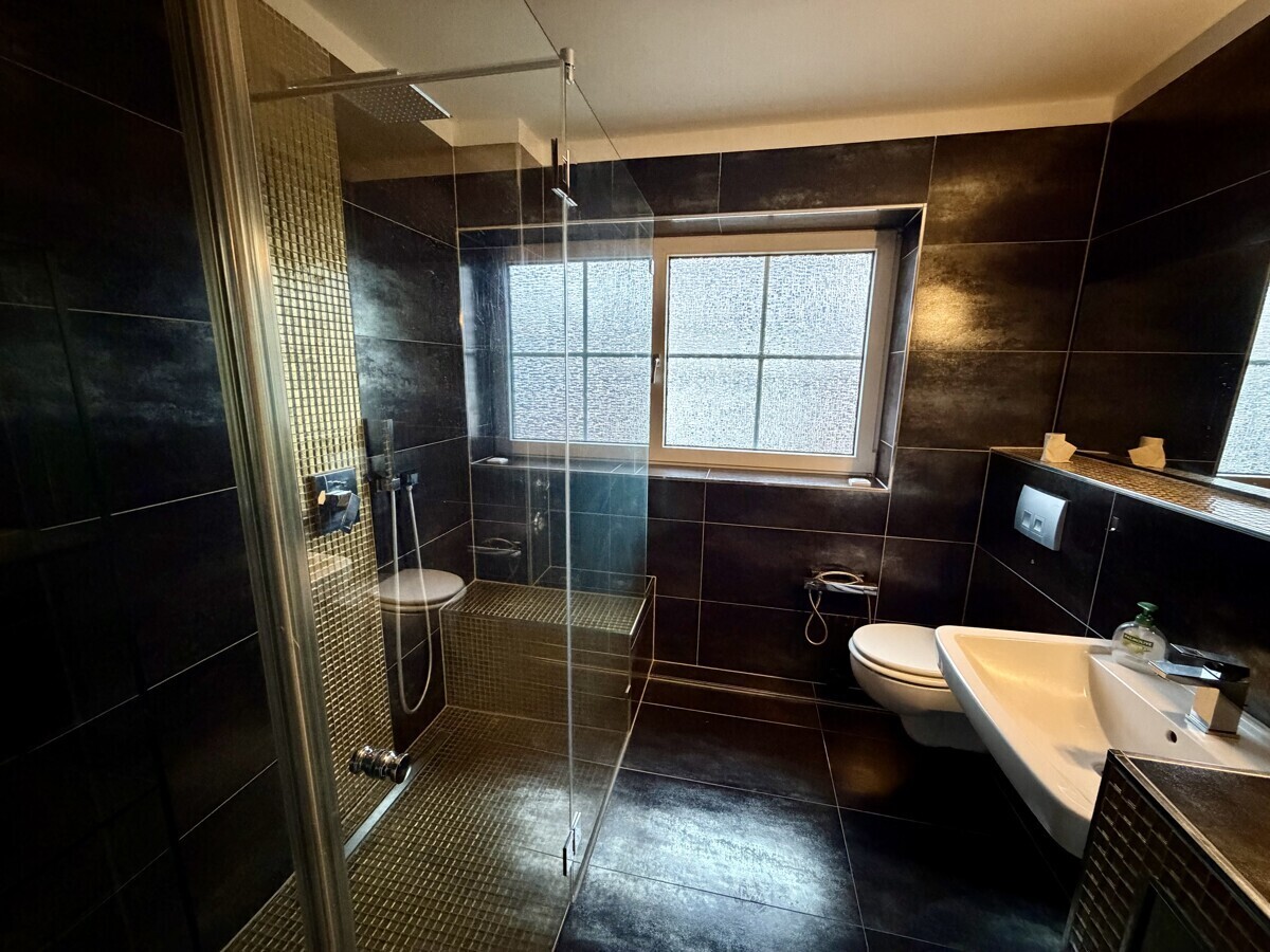 Badezimmer 2