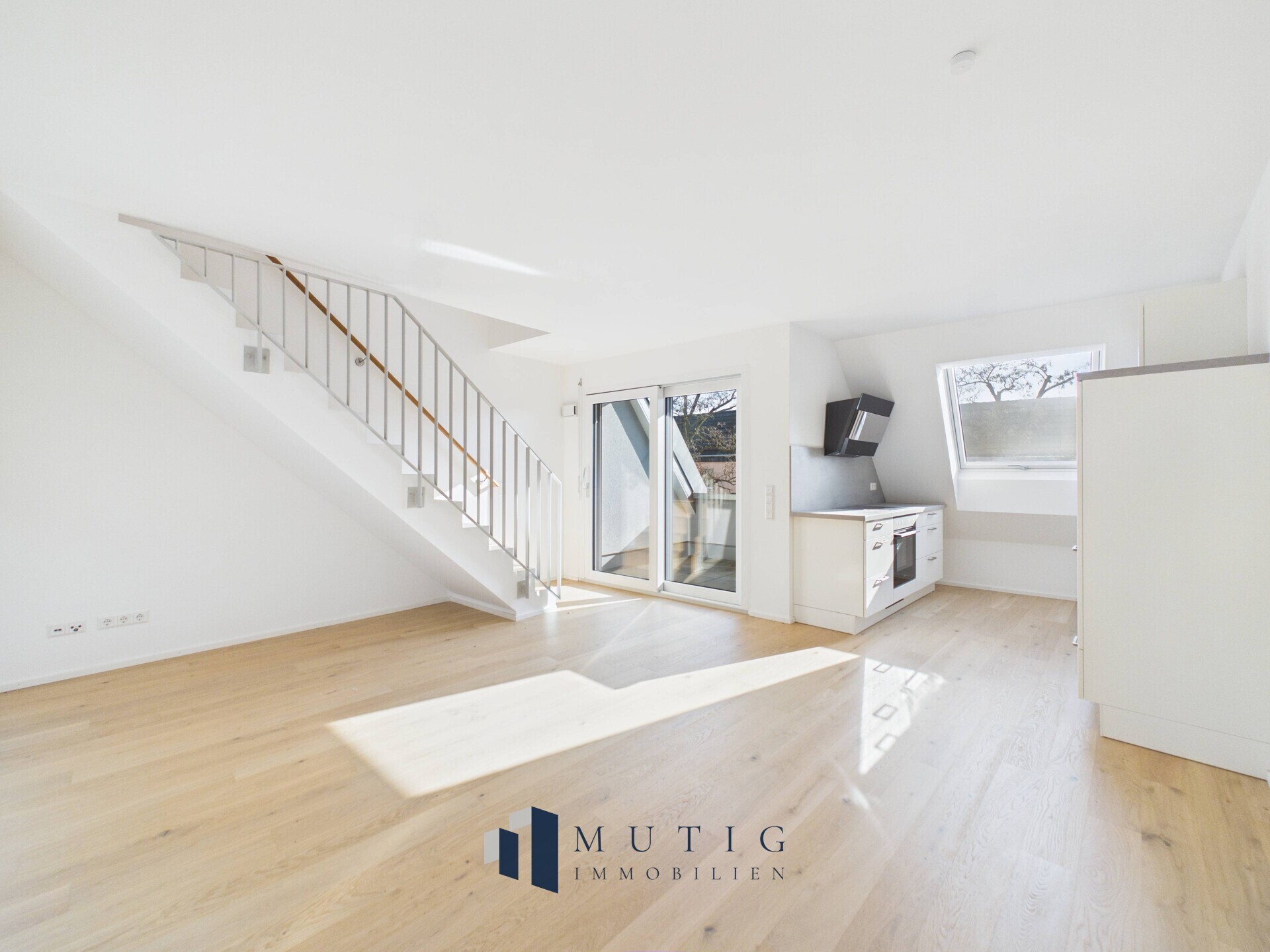 Lichtdurchfluteter Wohnbereich