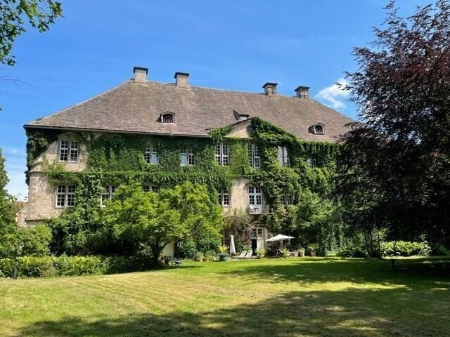 Schloß  Ansicht.jpg