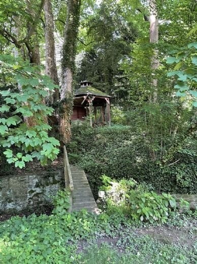 Schloß  am Bach.jpg