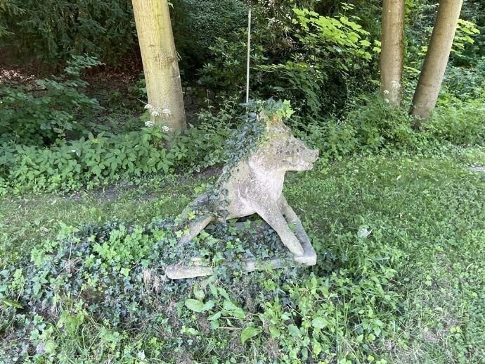 Schloß im Park .jpg