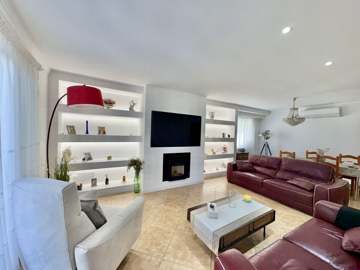 d80ae921-10da-48c5-8b31-9c86b7471581