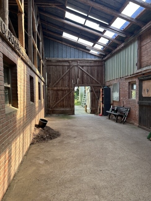 Putzplatz / Zugang Stall