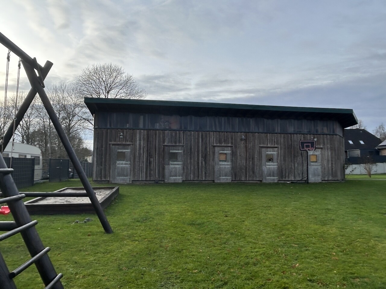 die vielseitig nutzbare Halle im Garten