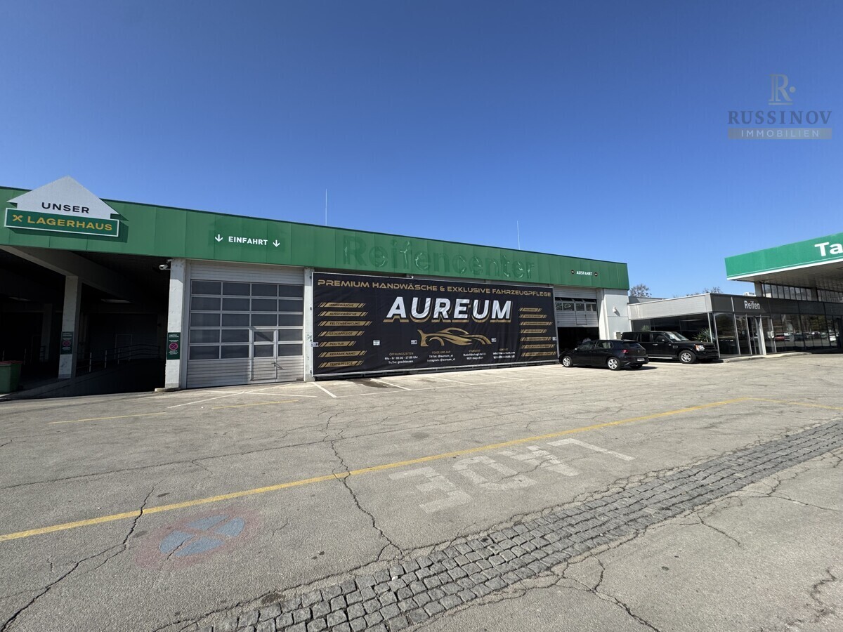 Lagerhalle Front