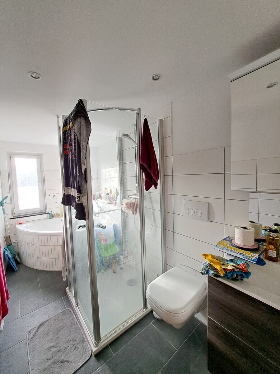 Badezimmer WE 1. OG rechts
