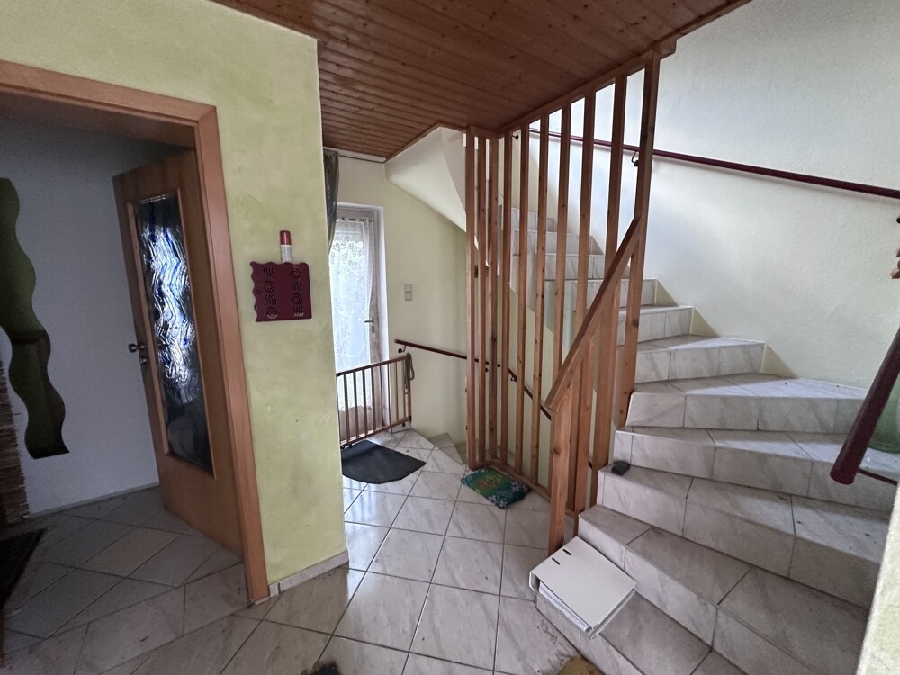 Eingangsbereich mit Zugang EG Wohnung