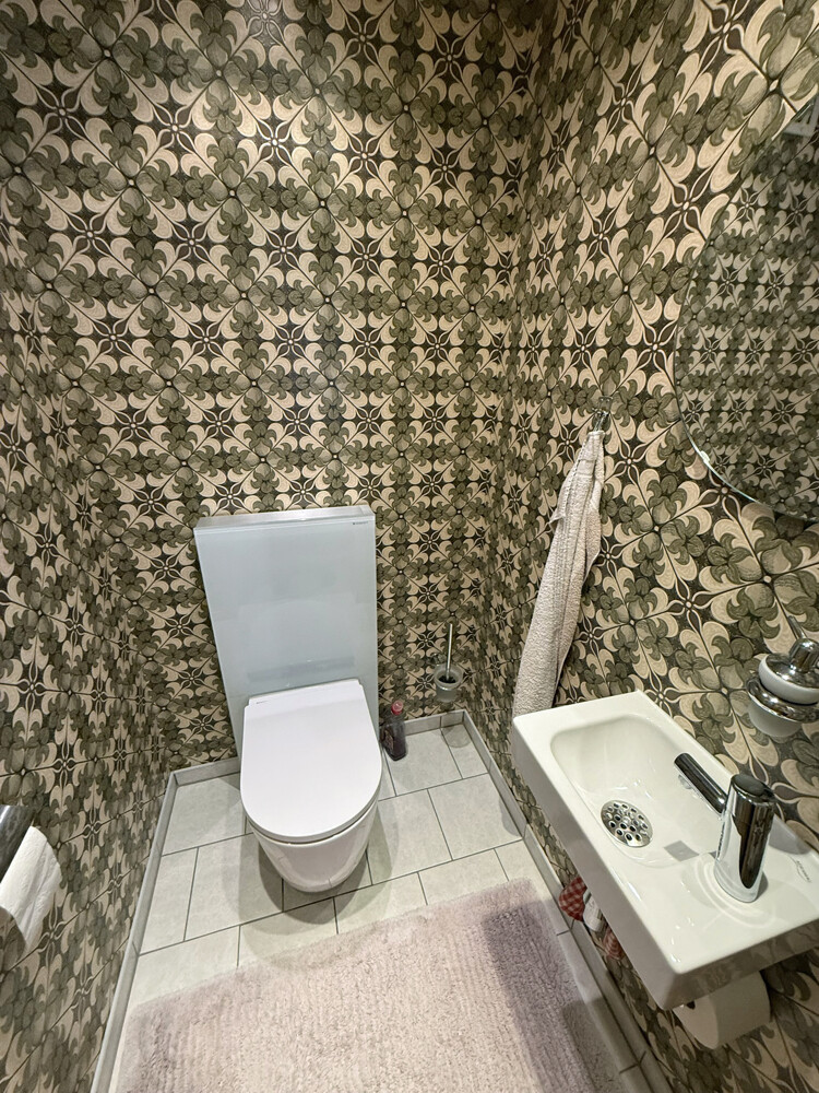 separates WC OG