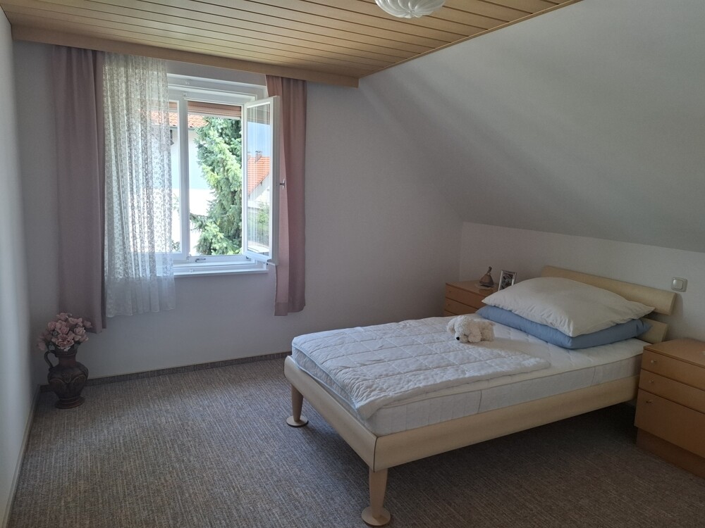 Schlafzimmer DG