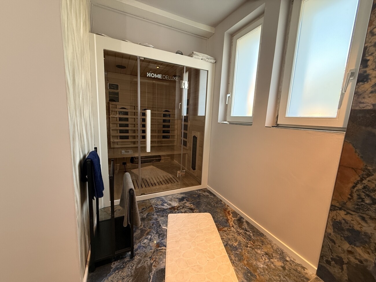 EG Wohnung_Badezimmer mit Sauna