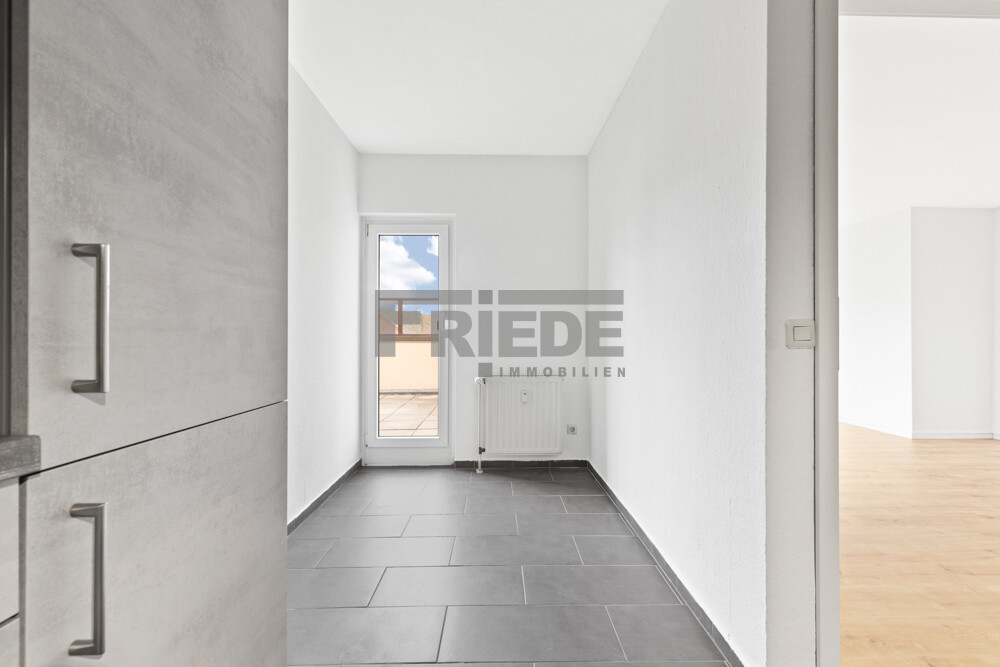 Küche mit Terrassenausgang