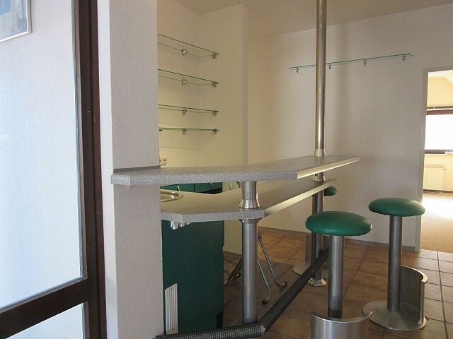 Bar im Flur