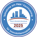 Siegel für Emblem 2025 - PMA® Fachtraining für Immobilienmakler (klein transparent)