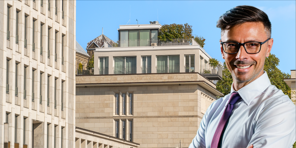Portrait von Dennis Biehler, Inhaber von ImmoBiehler, vor Immobilien in Köln