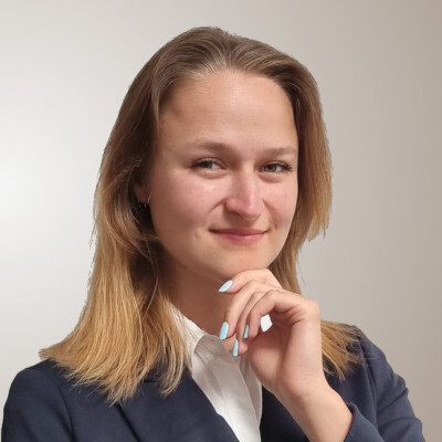 Julia Reinhart, Immobilienmaklerin bei Am Kirchplatz Immobilien