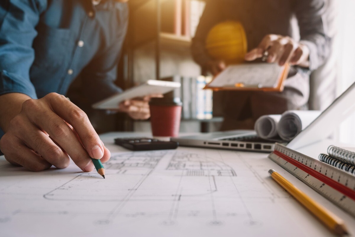 Zeichnung und Besprechung eines Grundrisses