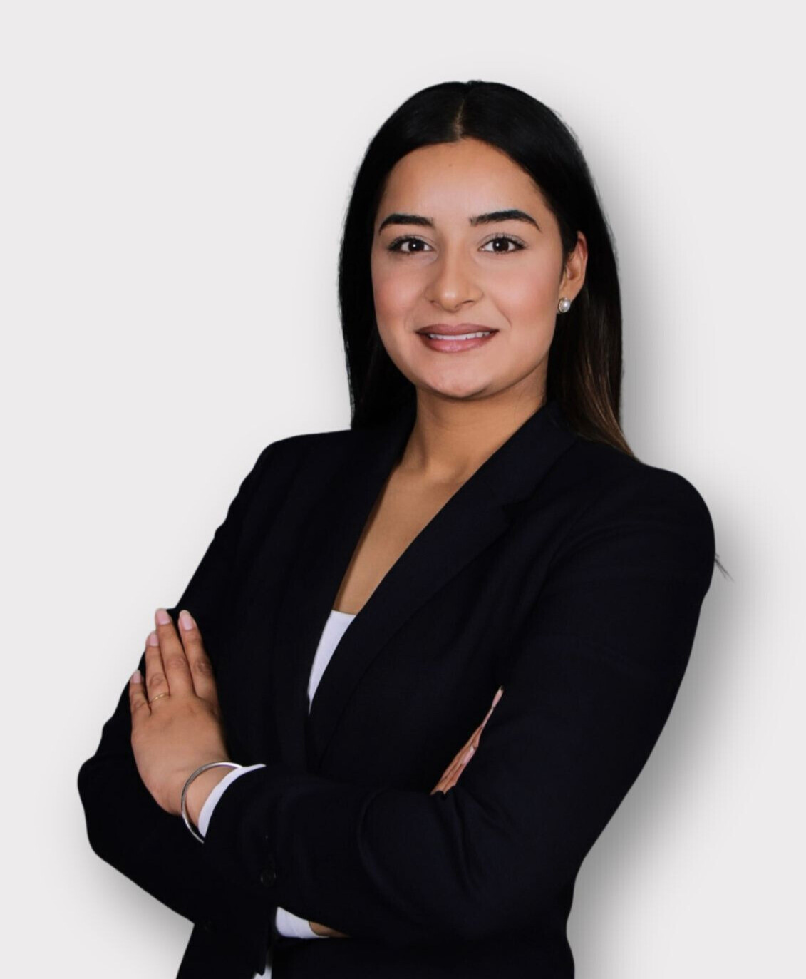 Immobilienmaklerin und Immobilienberaterin Jasmeen Kaur von Astorian Immobilien