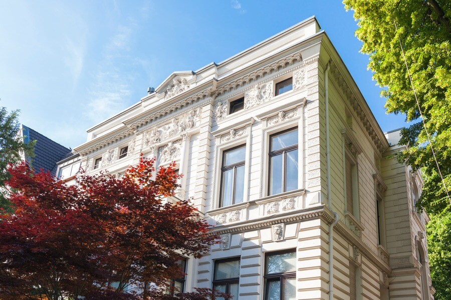 Weißer Altbau Berlin