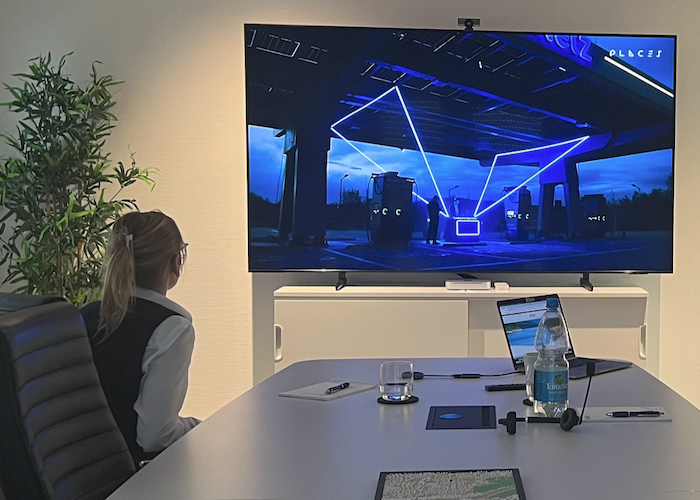 Elektroauto lädt an einer Wallbox – Immobilien in Pforzheim gewinnen mit Ladeinfrastruktur an Wert