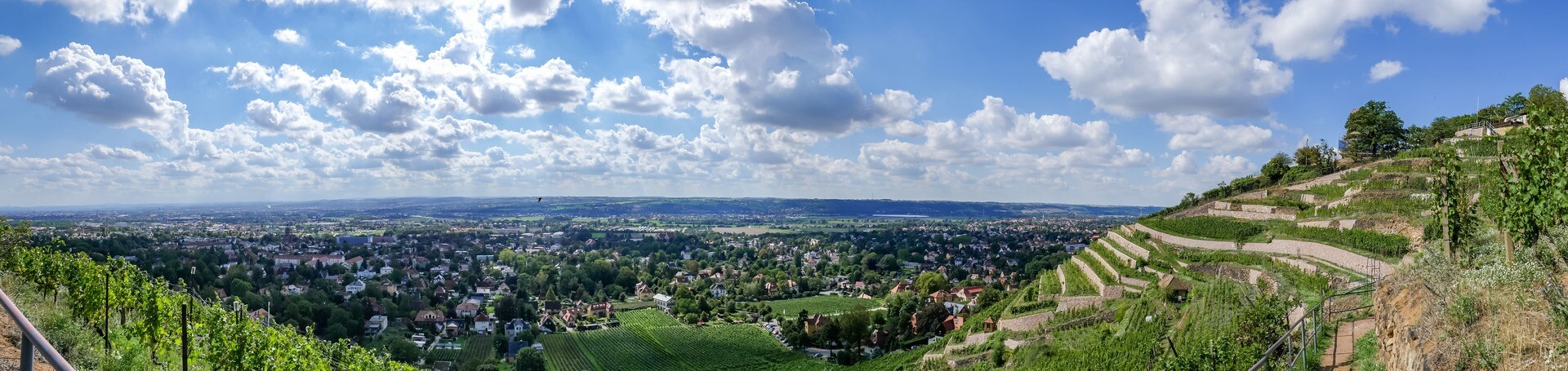 Panoramablick auf die sächsische Alm