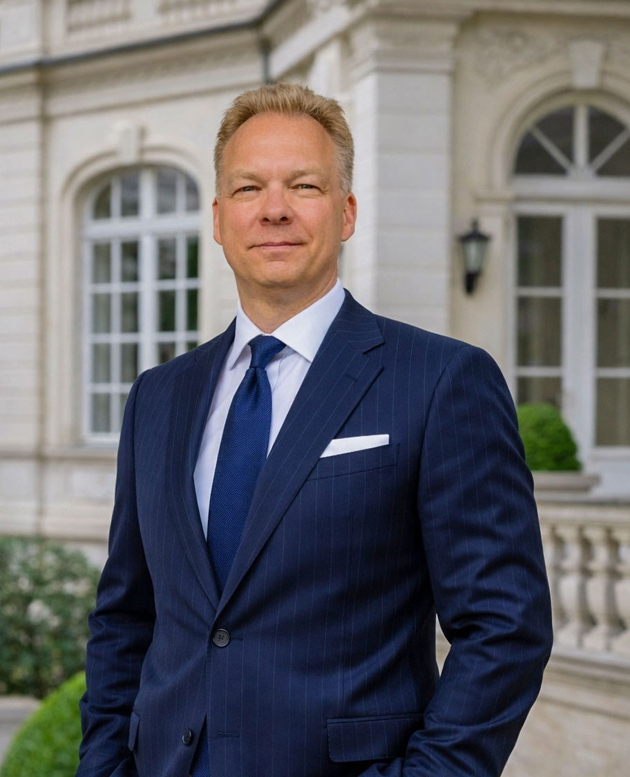 Dominic Wolf | Geschäftsführer & Gesellschafter der Dominic Wolf Immobilien GmbH - Ihr Immobilienmakler mit lokaler Expertise in Travemünde an der schönen Ostsee.