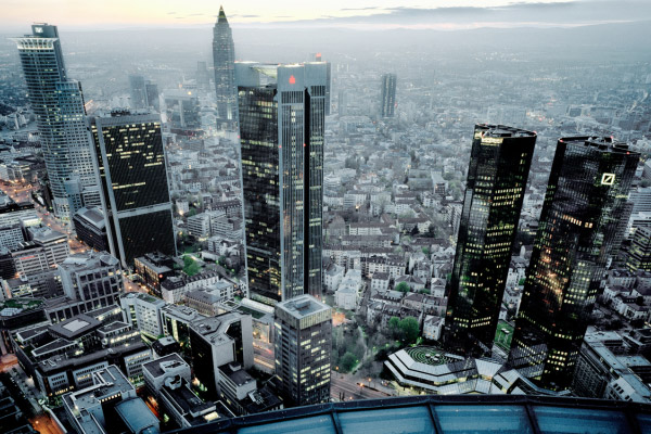 haus-verkaufen-frankfurt-frankfurter-skyline-immobilienmakler