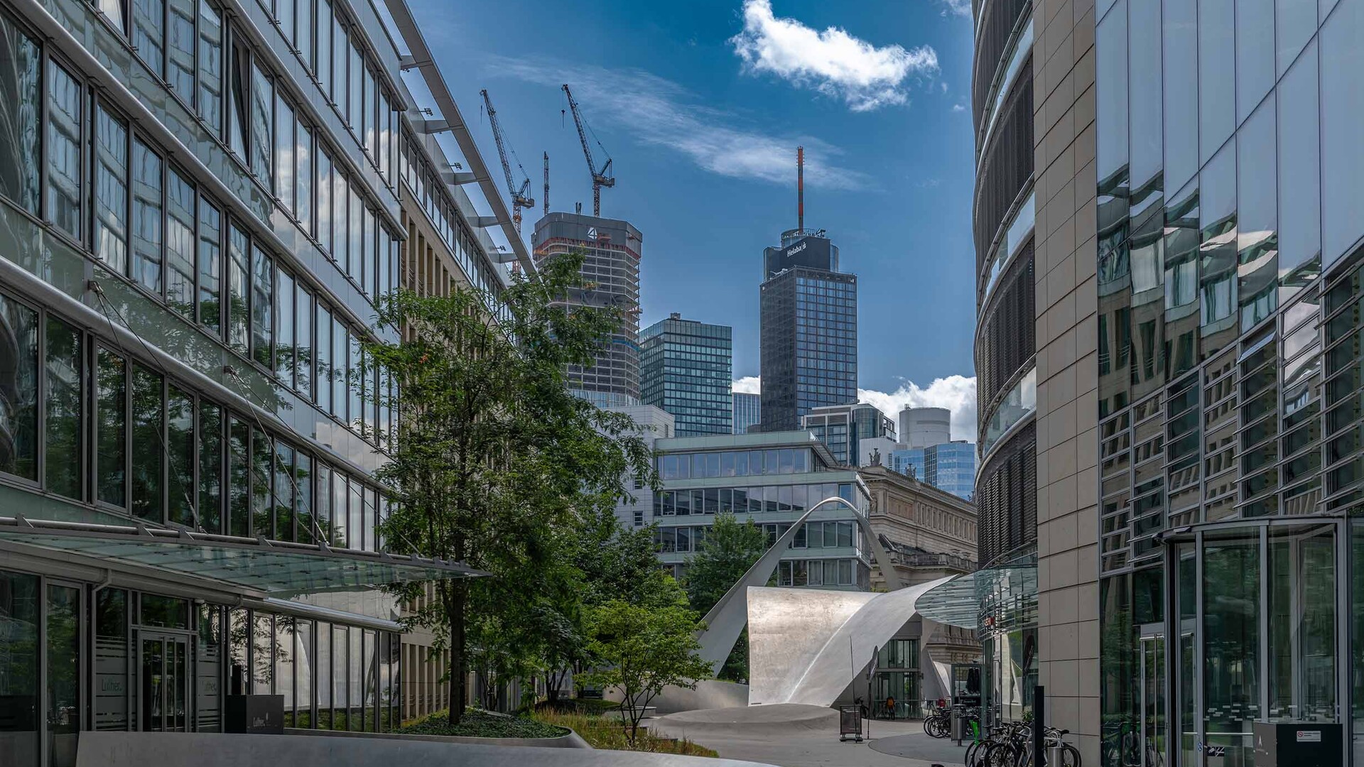 immobilienmakler-westend-frankfurt-modern-business-dornbusch-immobilien