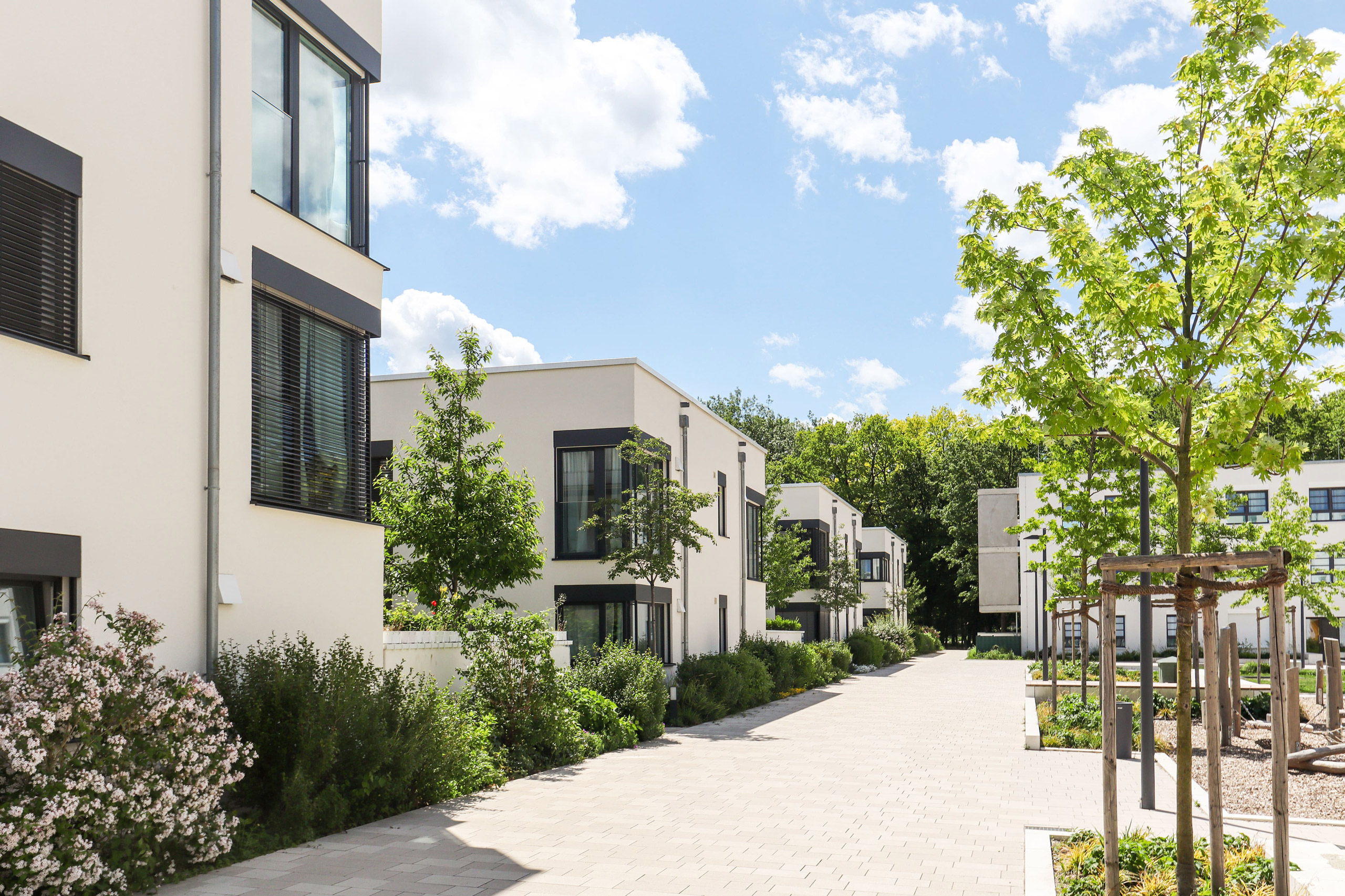 Wohngebiet mit Neubauimmobilien