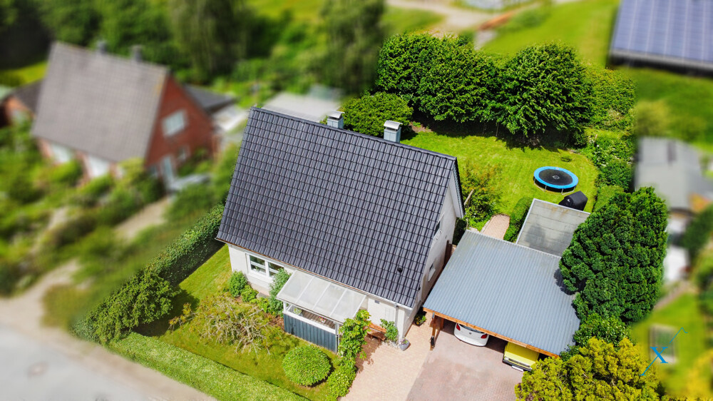 Einfamilienhaus mit Garten