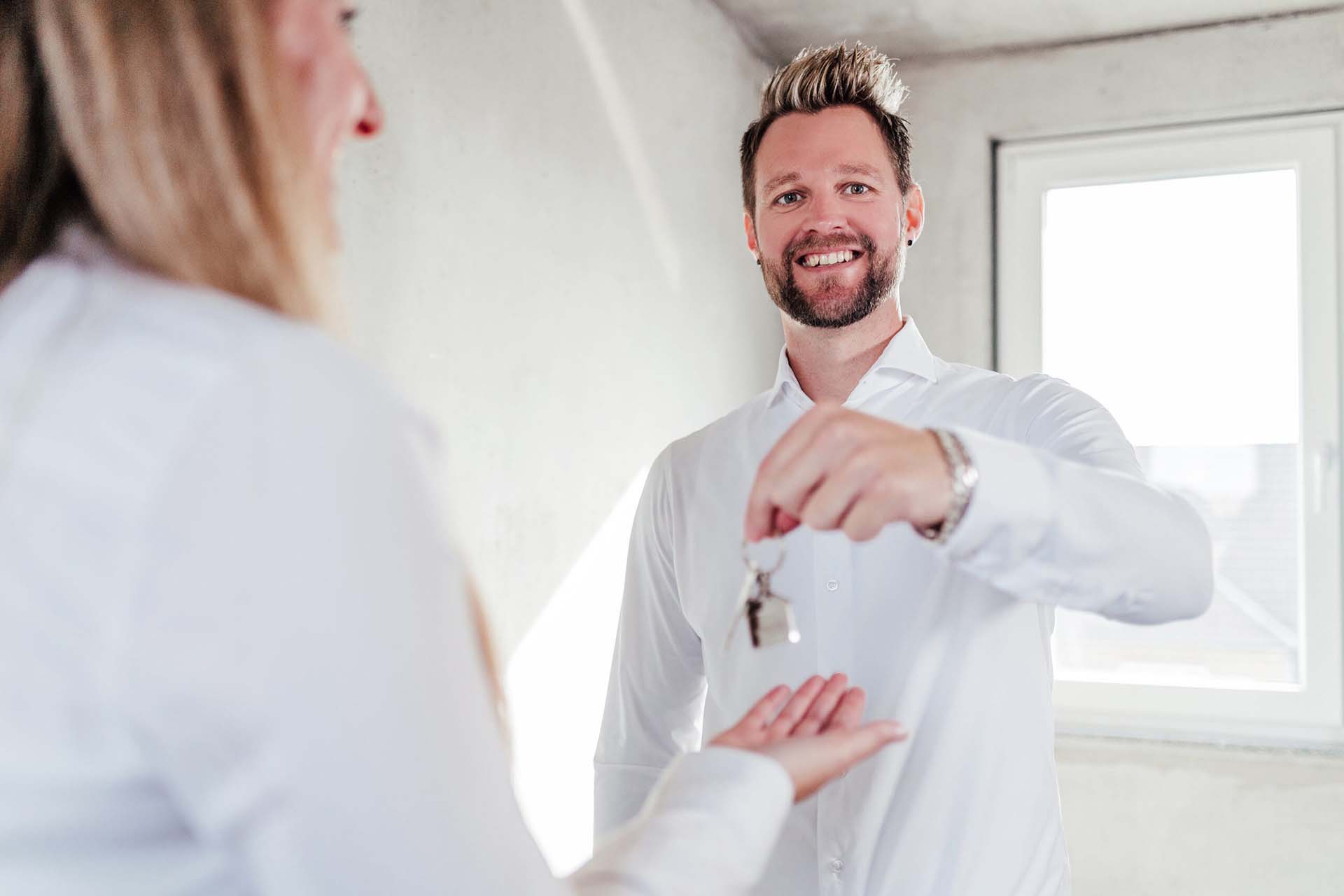 Team übergibt Schlüssel