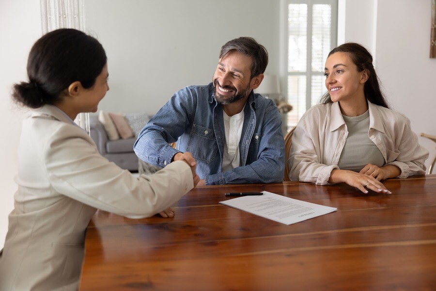 Makler berät Eigentümer