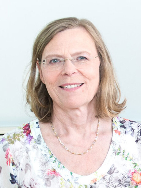Mitarbeiterin Petra Hogrebe