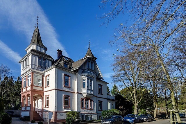 Außenansicht des Büros von Haus-t-raum Immobilien