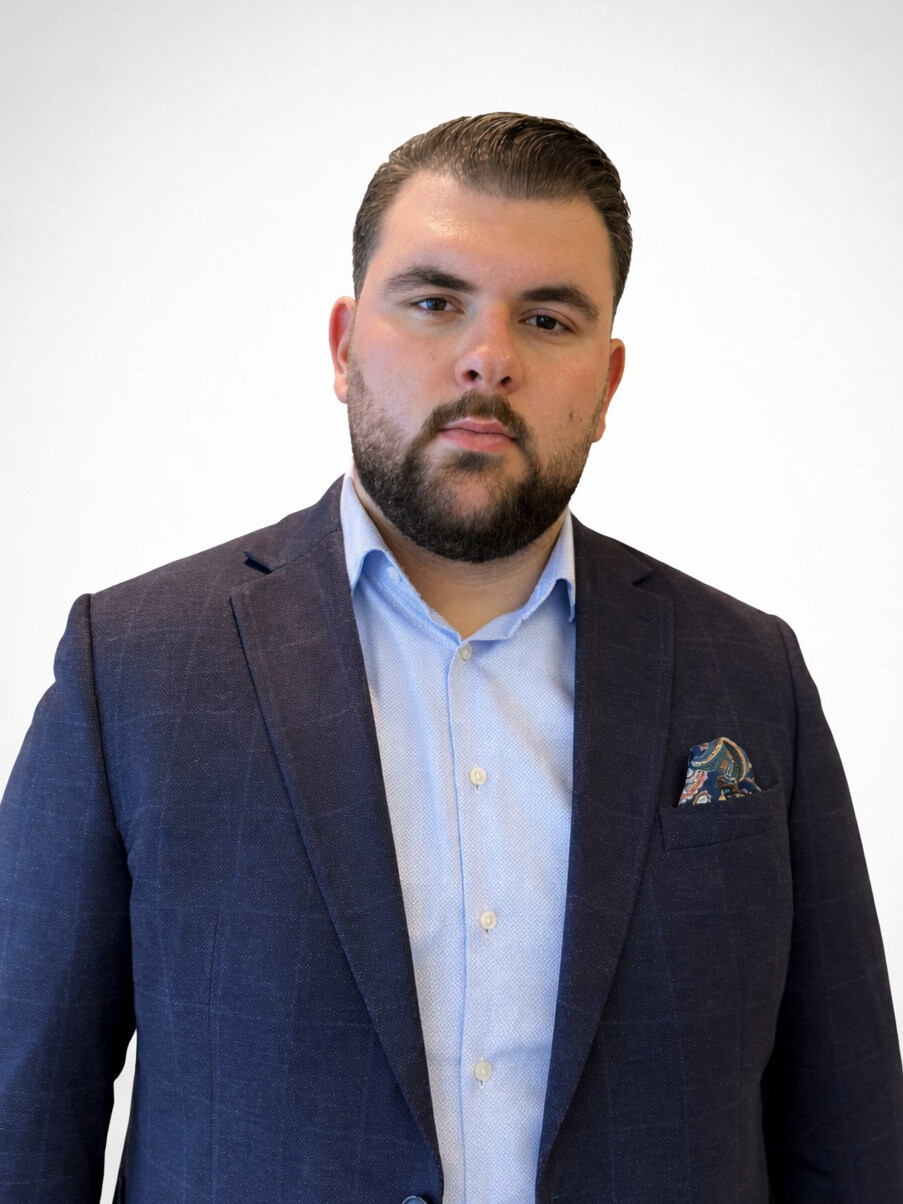 Mitarbeiter Joel Kasapoglu