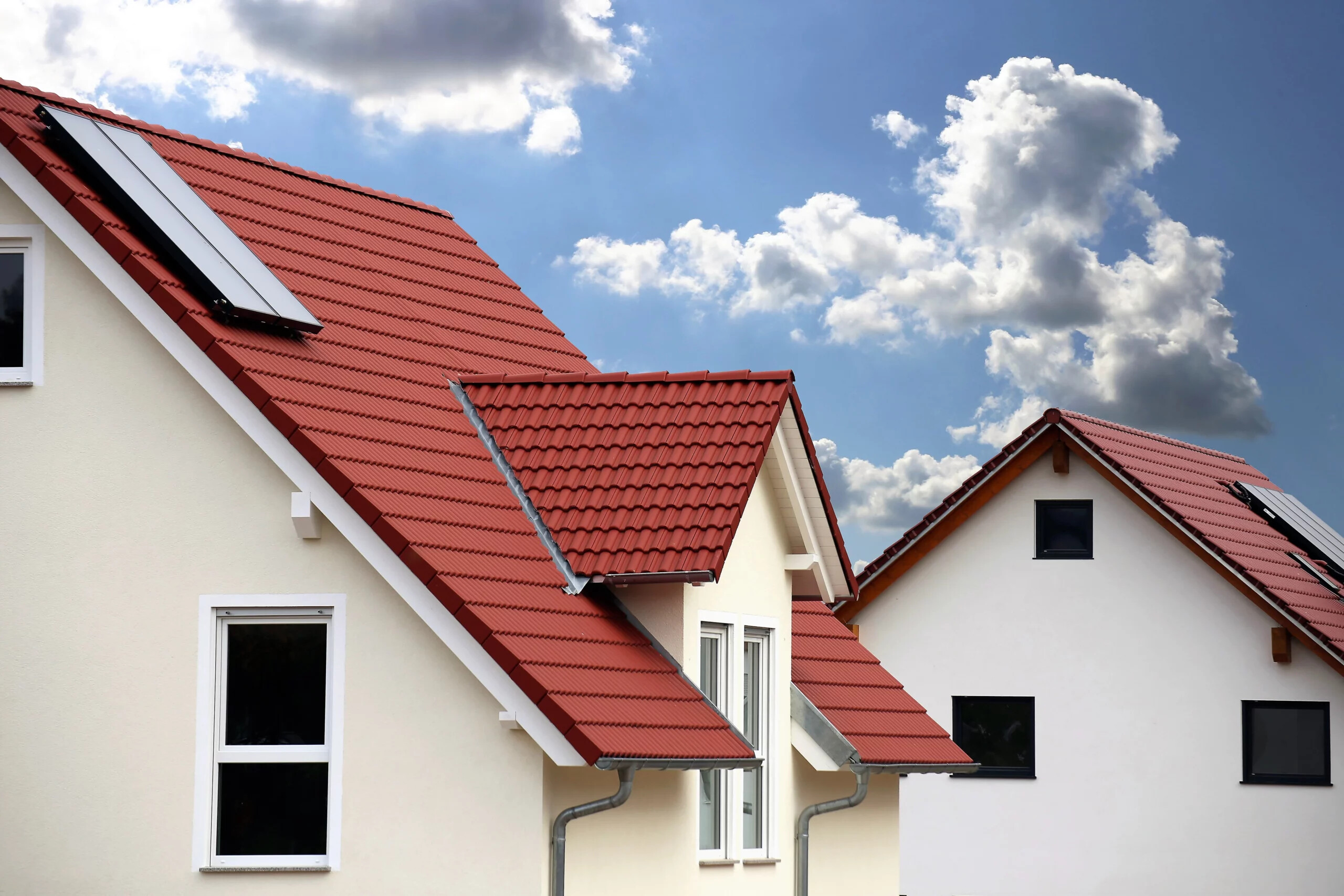 Haus mit rotem Dach