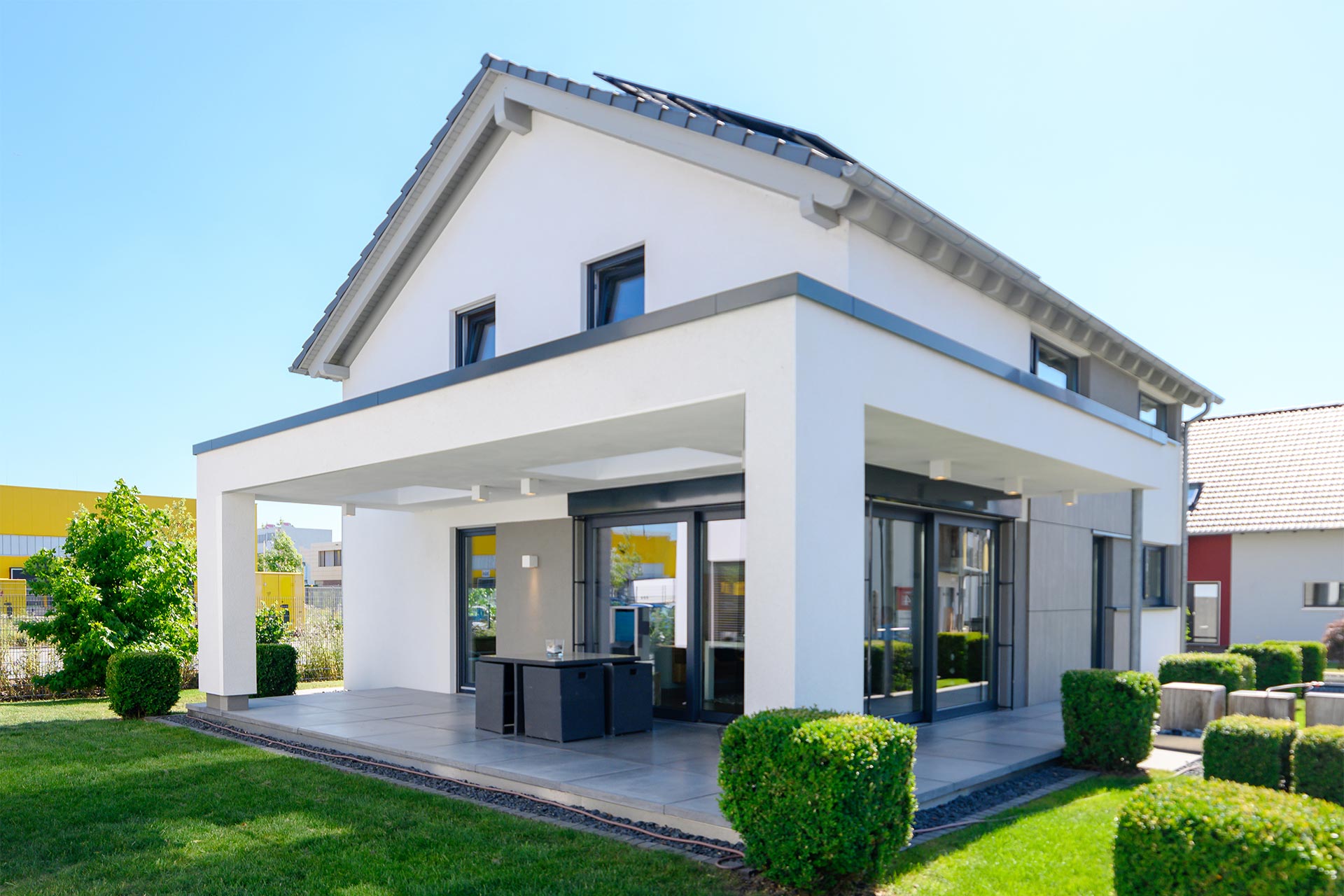 Modernes Einfamilienhaus mit Terrasse