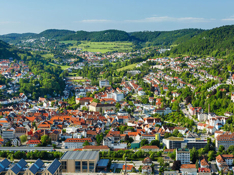 Luftansicht auf die Stadt Albstadt in der Verkaufsregion