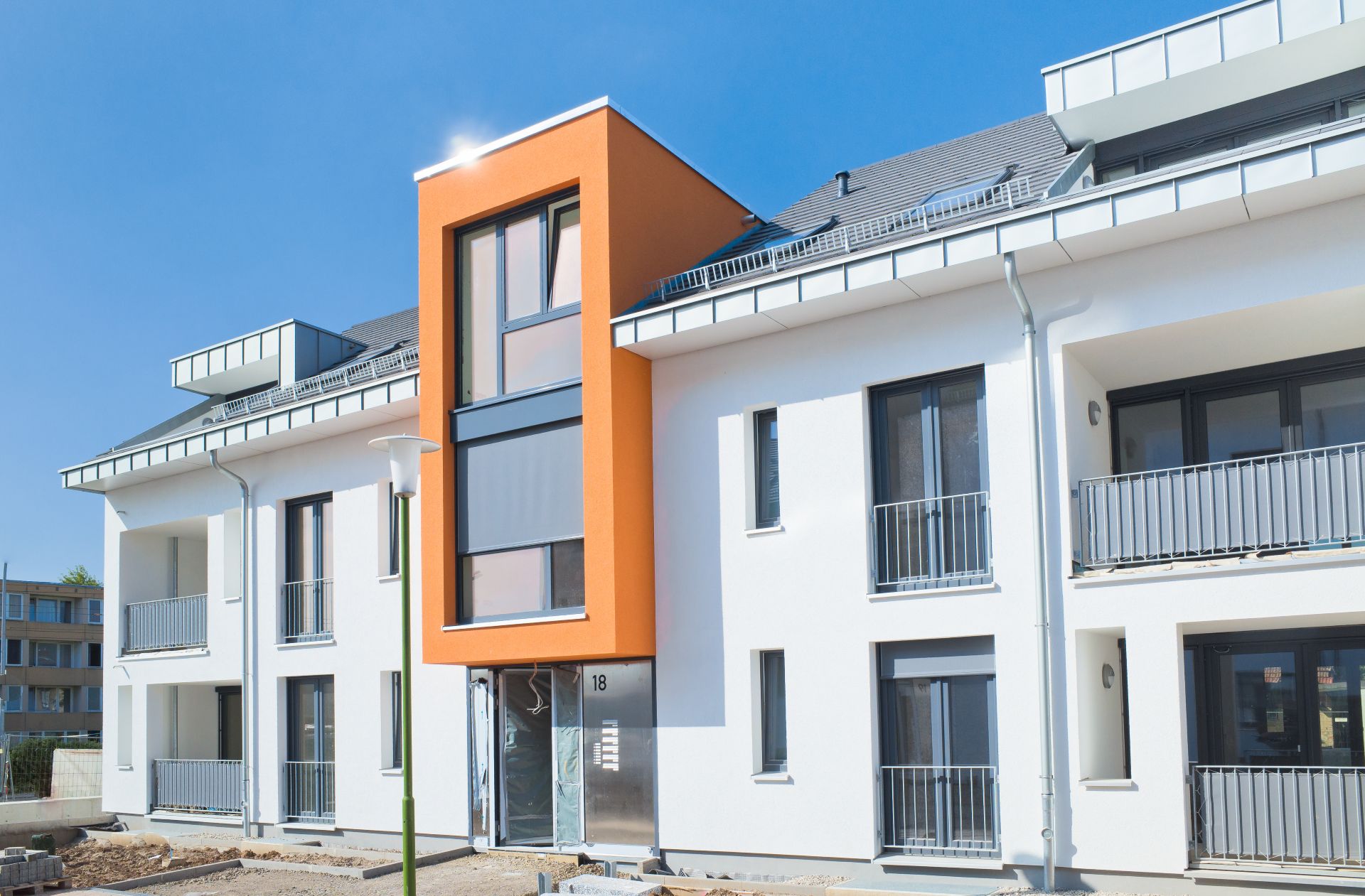 Modernes Mehrfamilienhaus