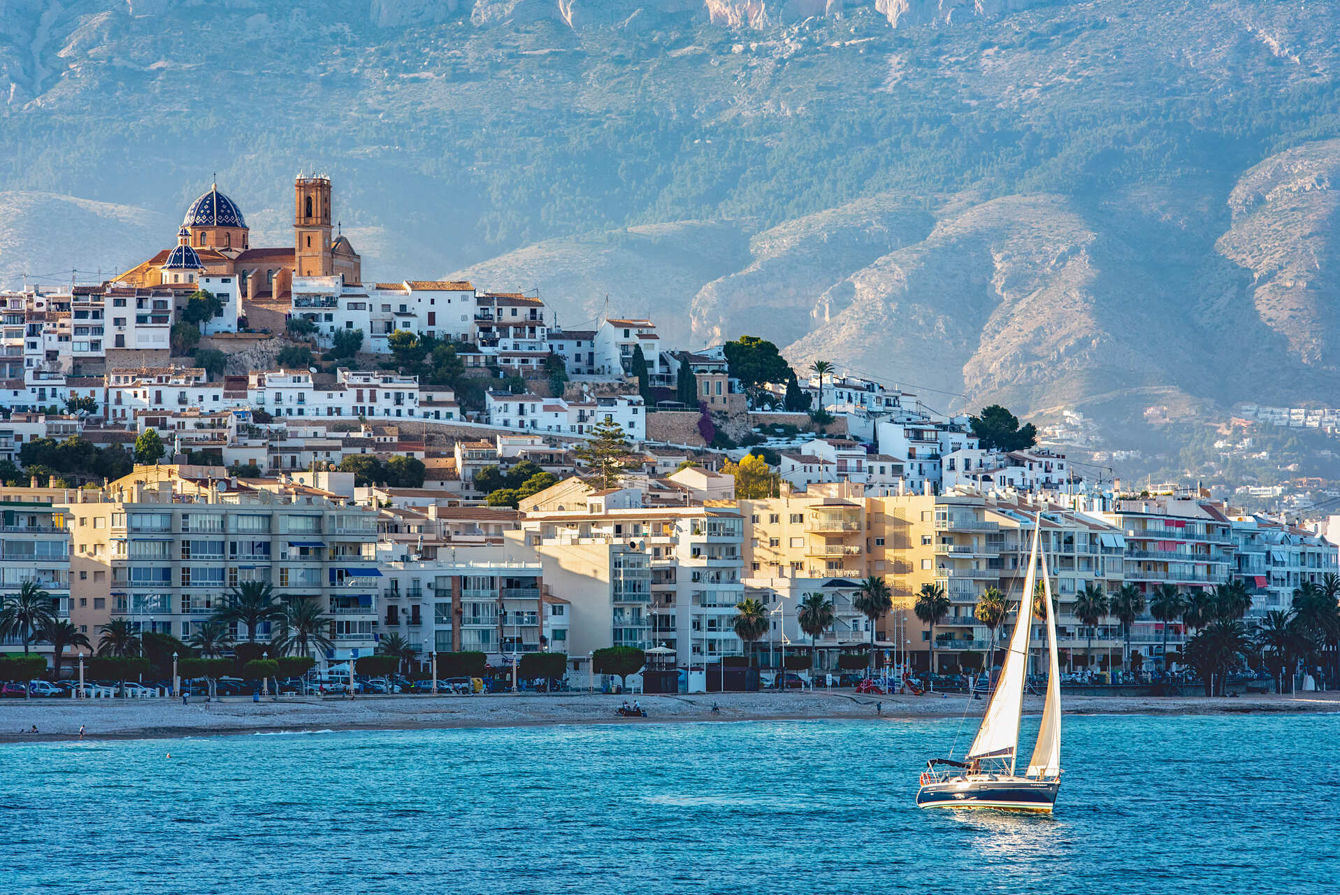 Blick auf Altea vom Meer aus