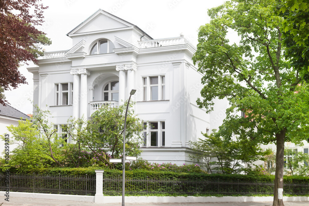 Villa im Grünen
