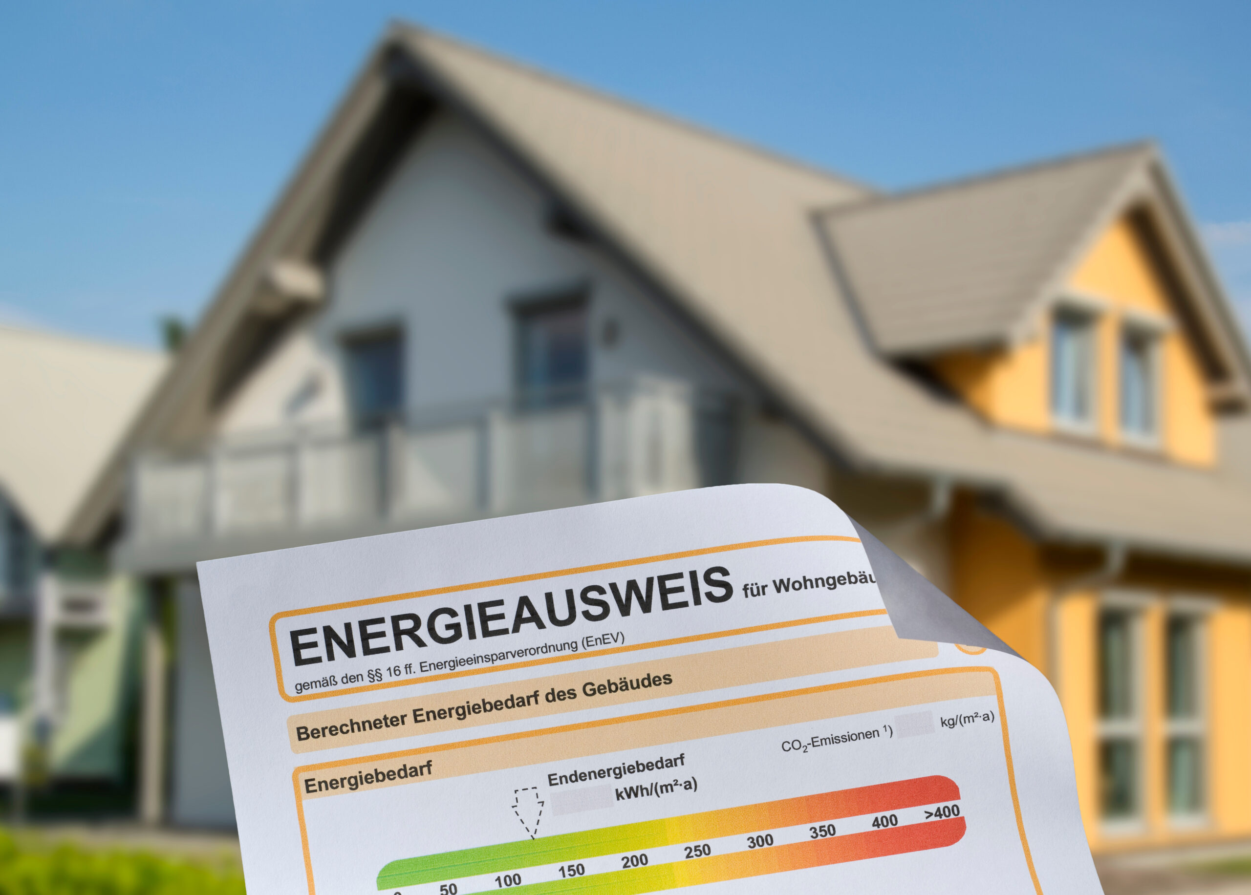 Energieausweis vor Haus