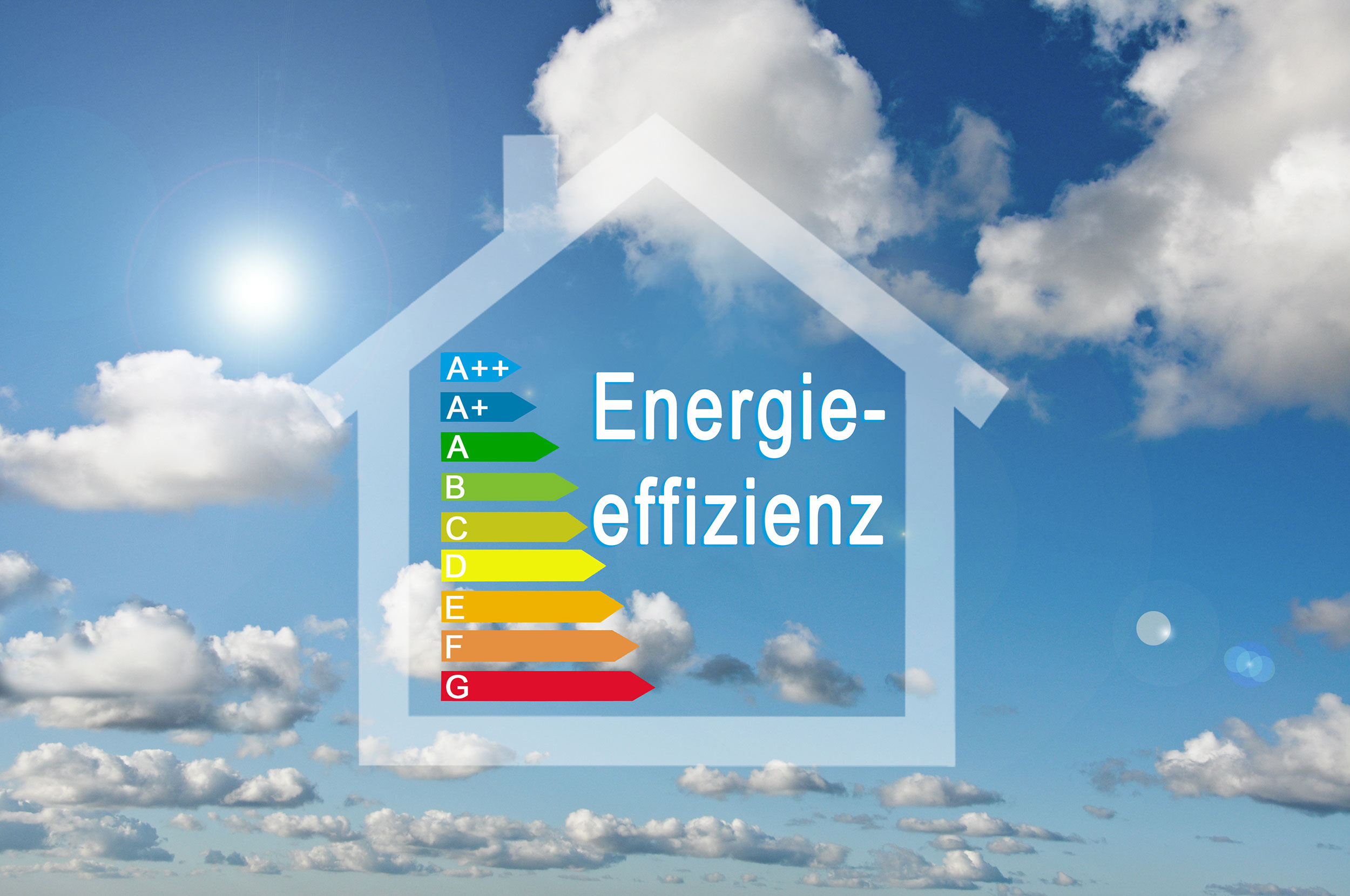Haus in Wolken mit Energieeffizienzklassen