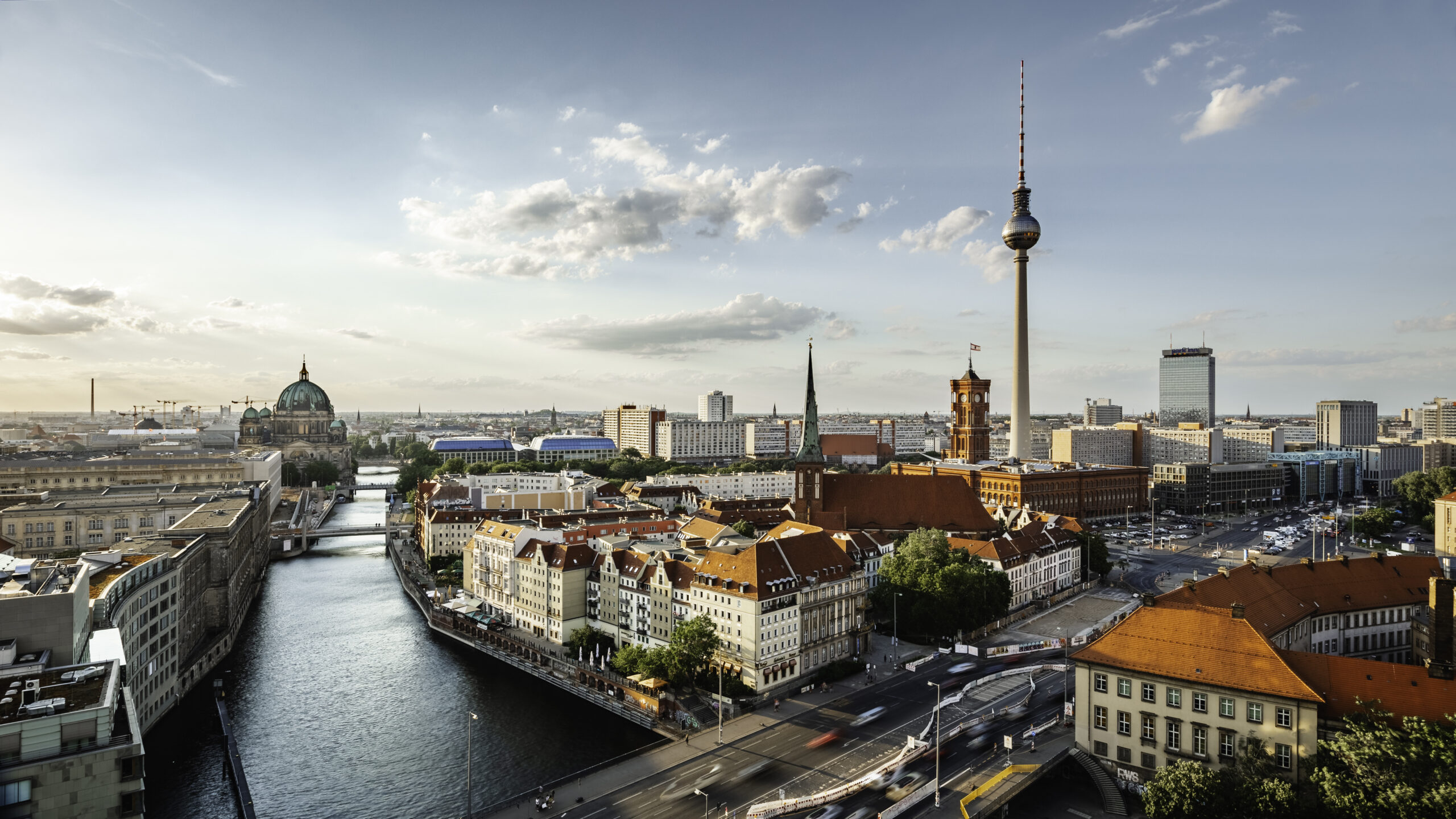 Schlüsselübergabe bei Abschluss eines Immobilienkaufs